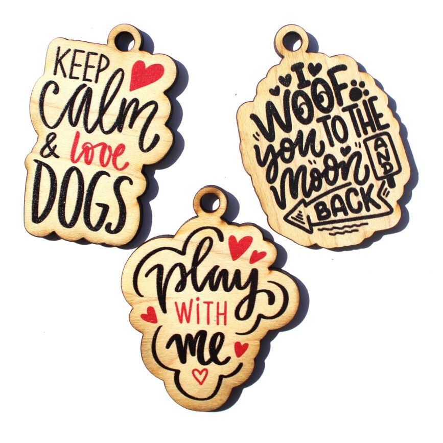 Placas con nombre para perros impresas en madera