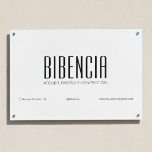 Placa grabada en plástico bicapa