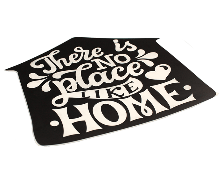 Placa grabada y cortada con forma personalizada en plástico bicapa