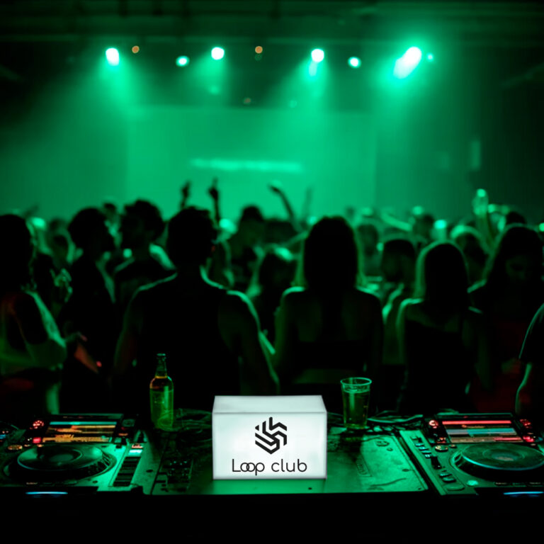 mockup-quadrat-llum-club