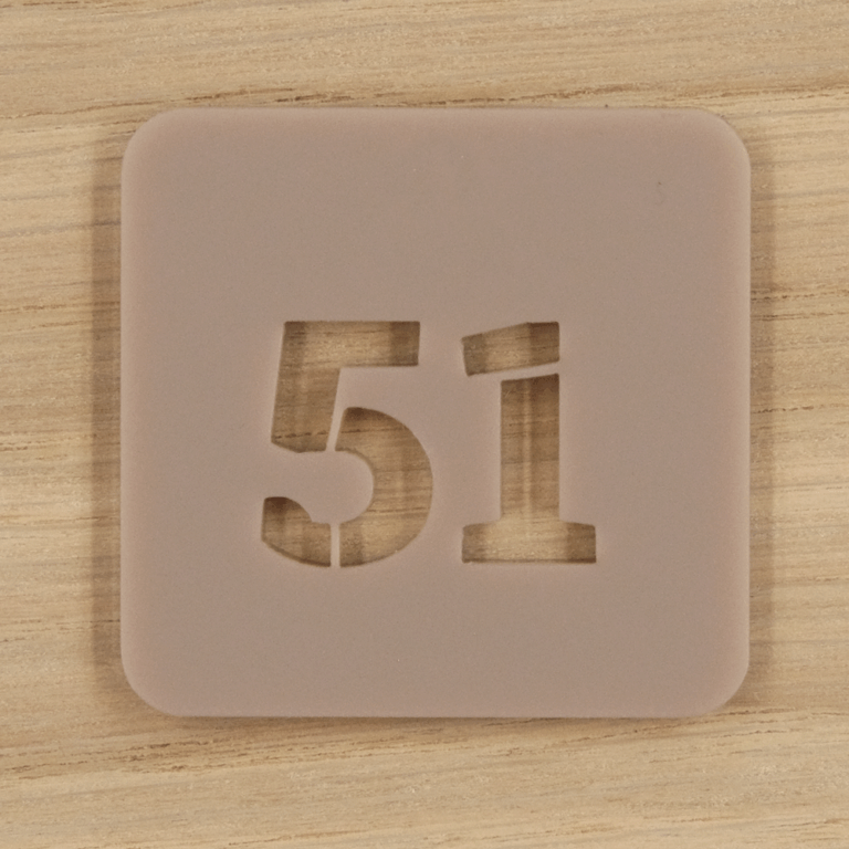 Placa numerada para habitaciones de hotel