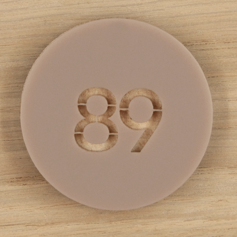 Placa con numeración consecutiva