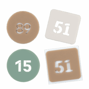 Placas numeradas de metacrilato