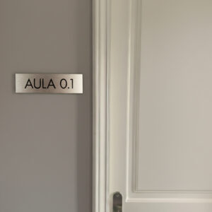 Placas de señalética de aluminio (20x6 cm.)